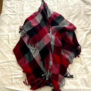 Women’s XS/S Steve Madden lattice poncho